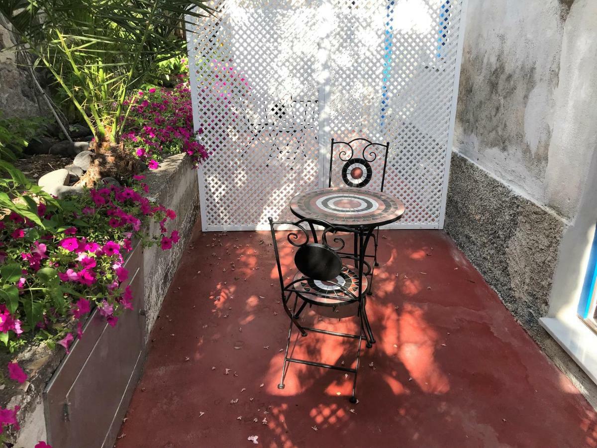 Hotel L'Ariana Isole Eolie - Una Esperienze Лени Экстерьер фото