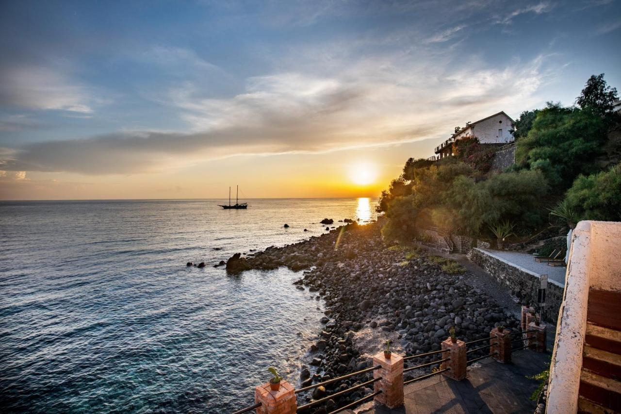 Hotel L'Ariana Isole Eolie - Una Esperienze Лени Экстерьер фото